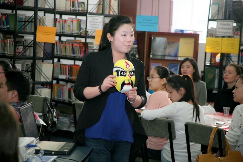 Activitatea cultură despre Măştile Tradiţionale din Cultura Chineză a fost organizată de Institutul Confucius din cadrul ULIM