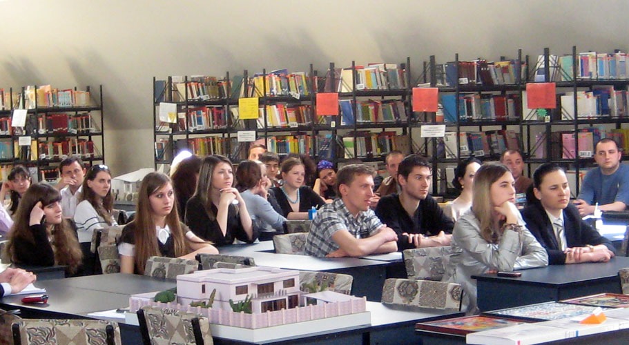 Lansarea publicatiilor 2011