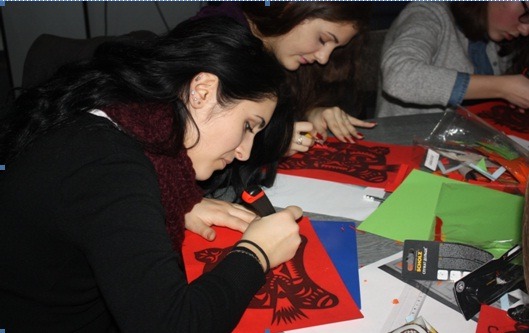 Activitatea culturală „Arta Decupajului” organizată de Institutul Confucius din cadrul ULIM