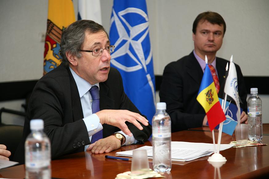 Relaţiile de parteneriat Republica Moldova-NATO, puse în discuţie de către specialiştii internaţionali şi cei autohtoni în cadrul ULIM