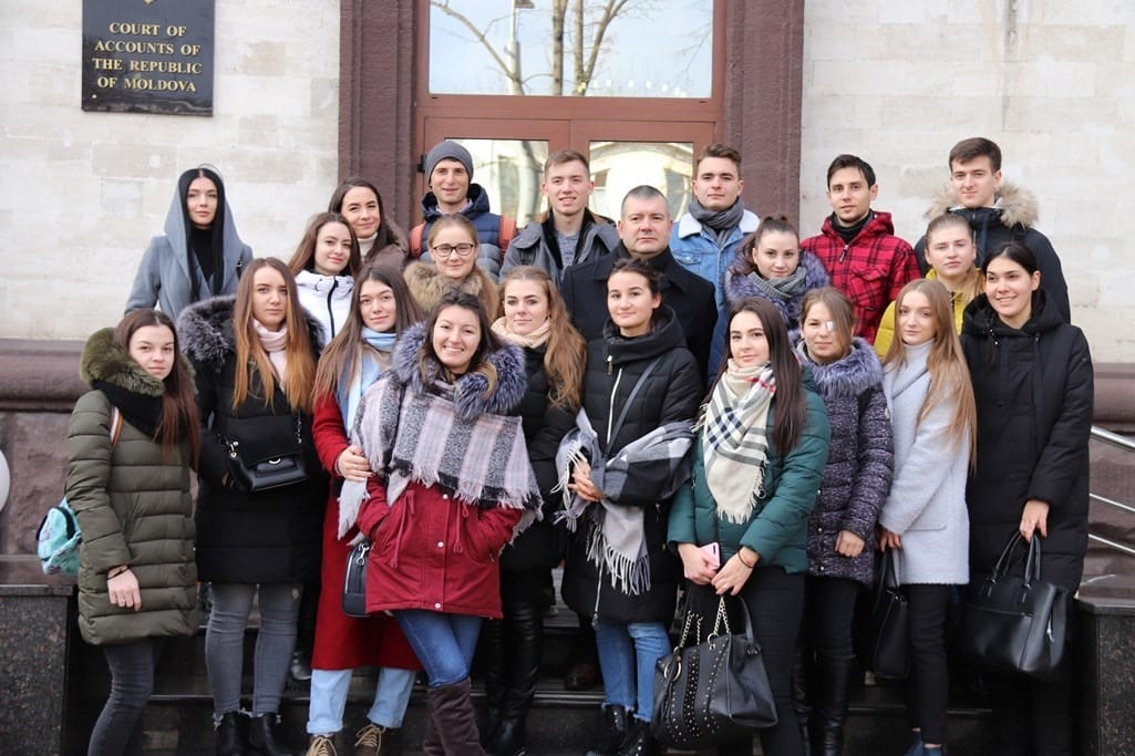 Studenții de la Facultatea Științe Economice au efectuat o vizită de studiu la Curtea de Conturi a RM